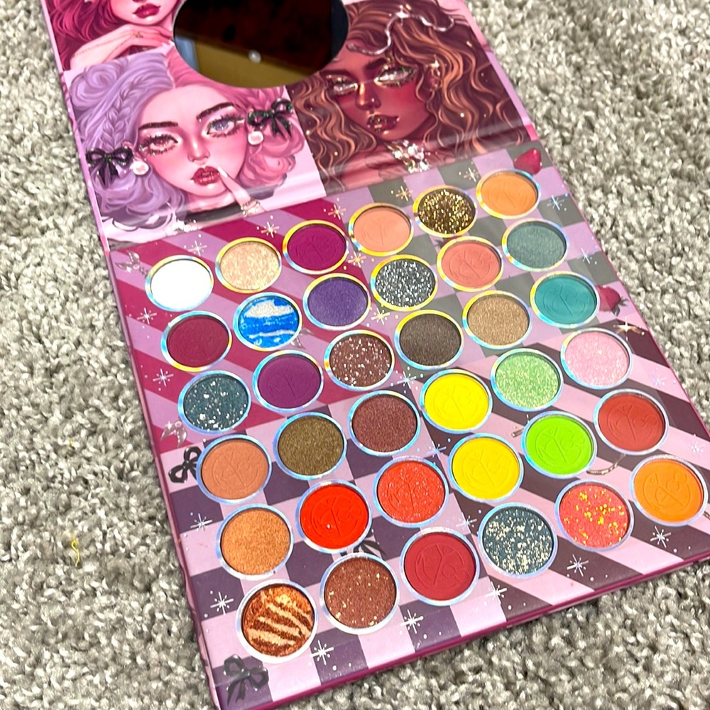 Eye Shadow Palette 36 Colors Matte
Glitter High Quality Pigmented